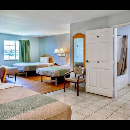 Oyo Townhouse Sulphur,La Extended Stay Exterior photo